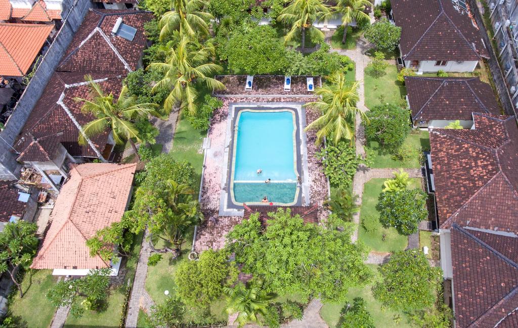 Kodja Beach Inn Kuta  Exterior photo
